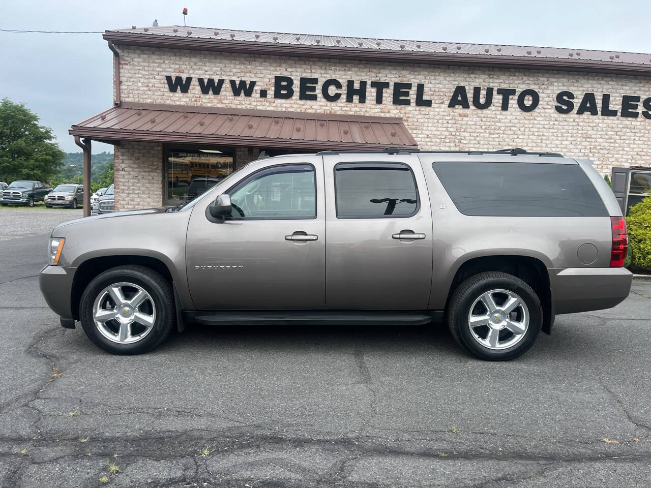 Used 2011 Chevrolet Suburban LT