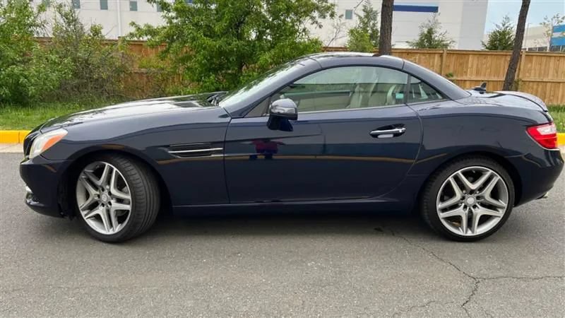 Used 2014 Mercedes-Benz SLK 250 image 6