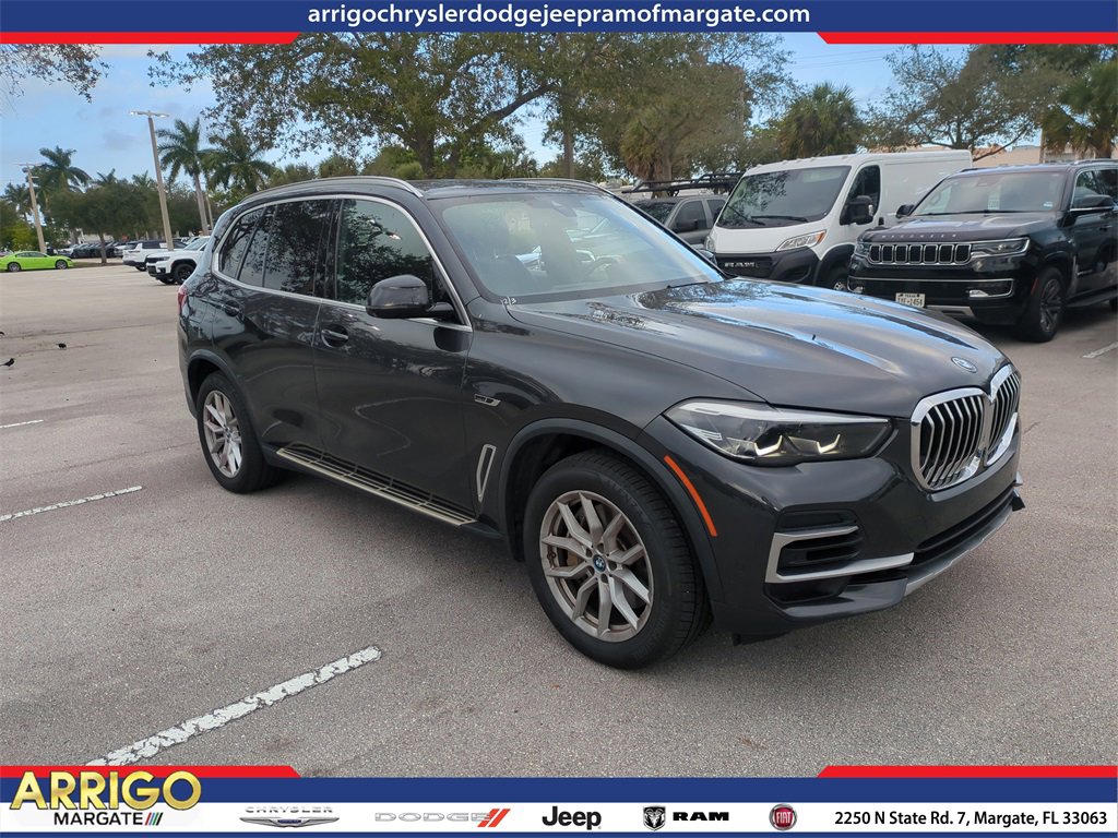 Used 2022 BMW X5 xDrive45e w/ Premium Package image 1