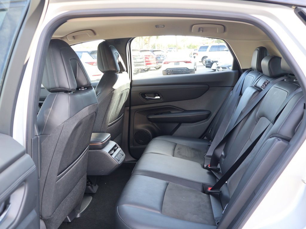 Used 2023 Nissan Ariya AWD image 37