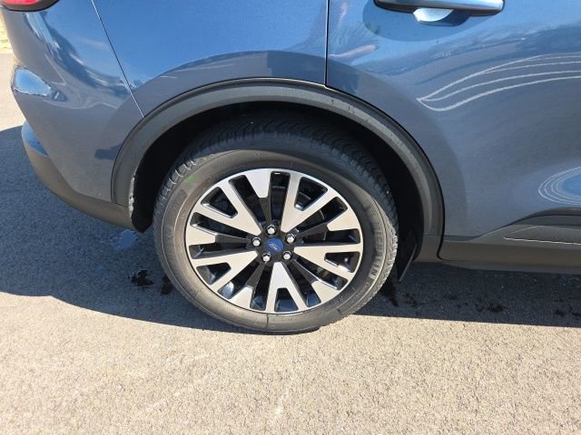 Used 2020 Ford Escape SE Sport image 7