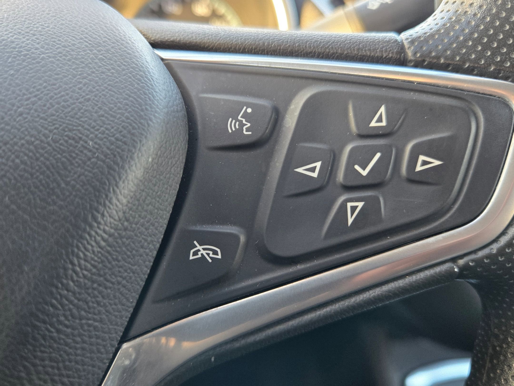 Used 2023 Chevrolet Malibu LT image 25