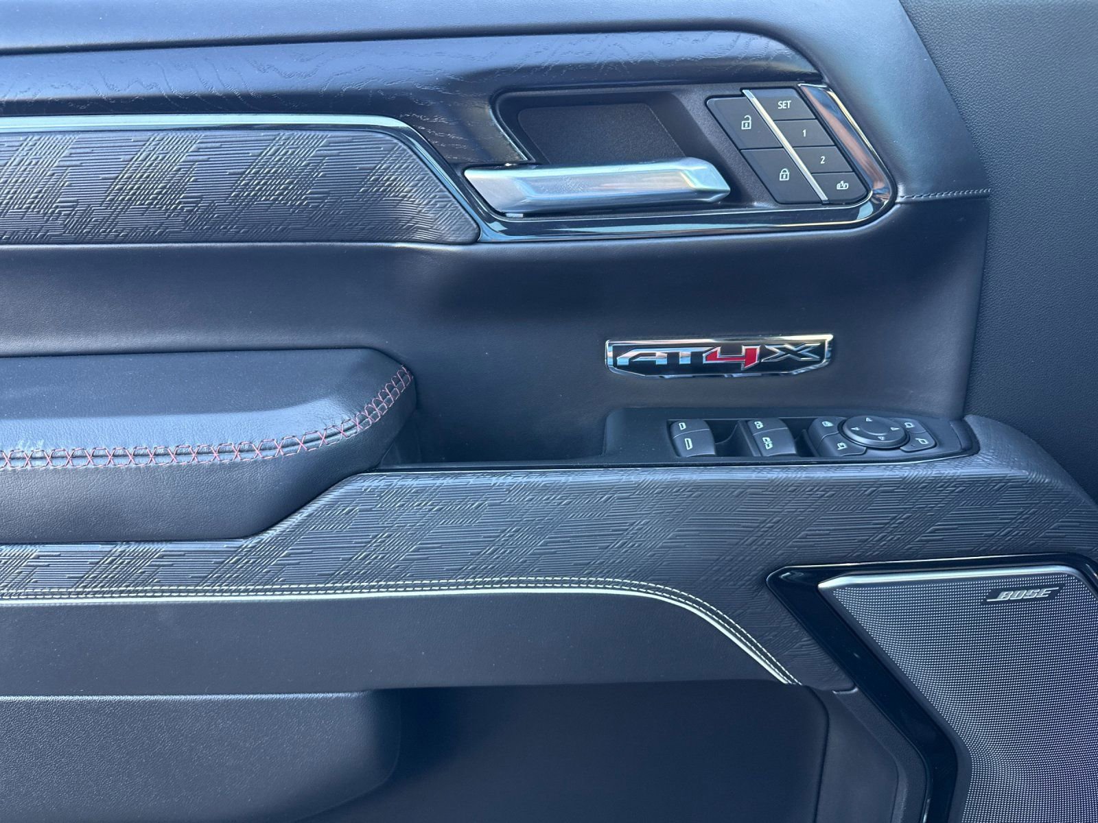 Used 2024 GMC Sierra 1500 AT4X image 11