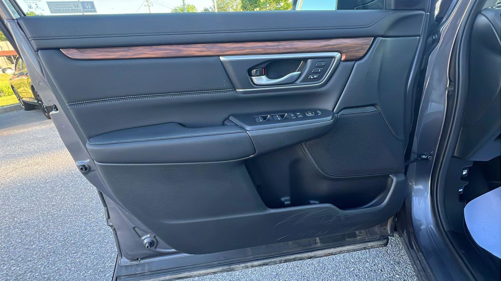 Used 2022 Honda CR-V Touring image 22