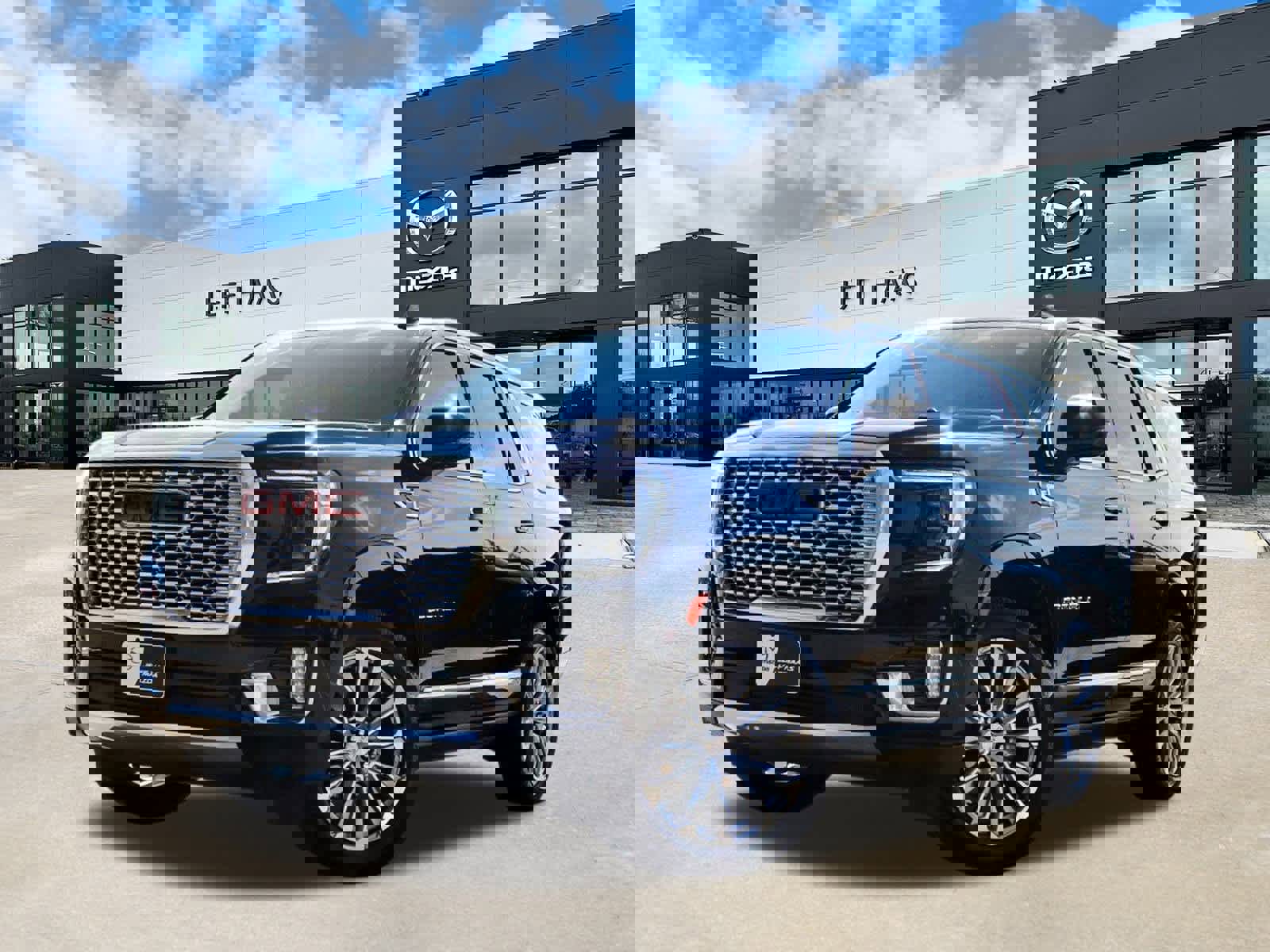 Used 2021 GMC Yukon Denali w/ Denali Premium Package