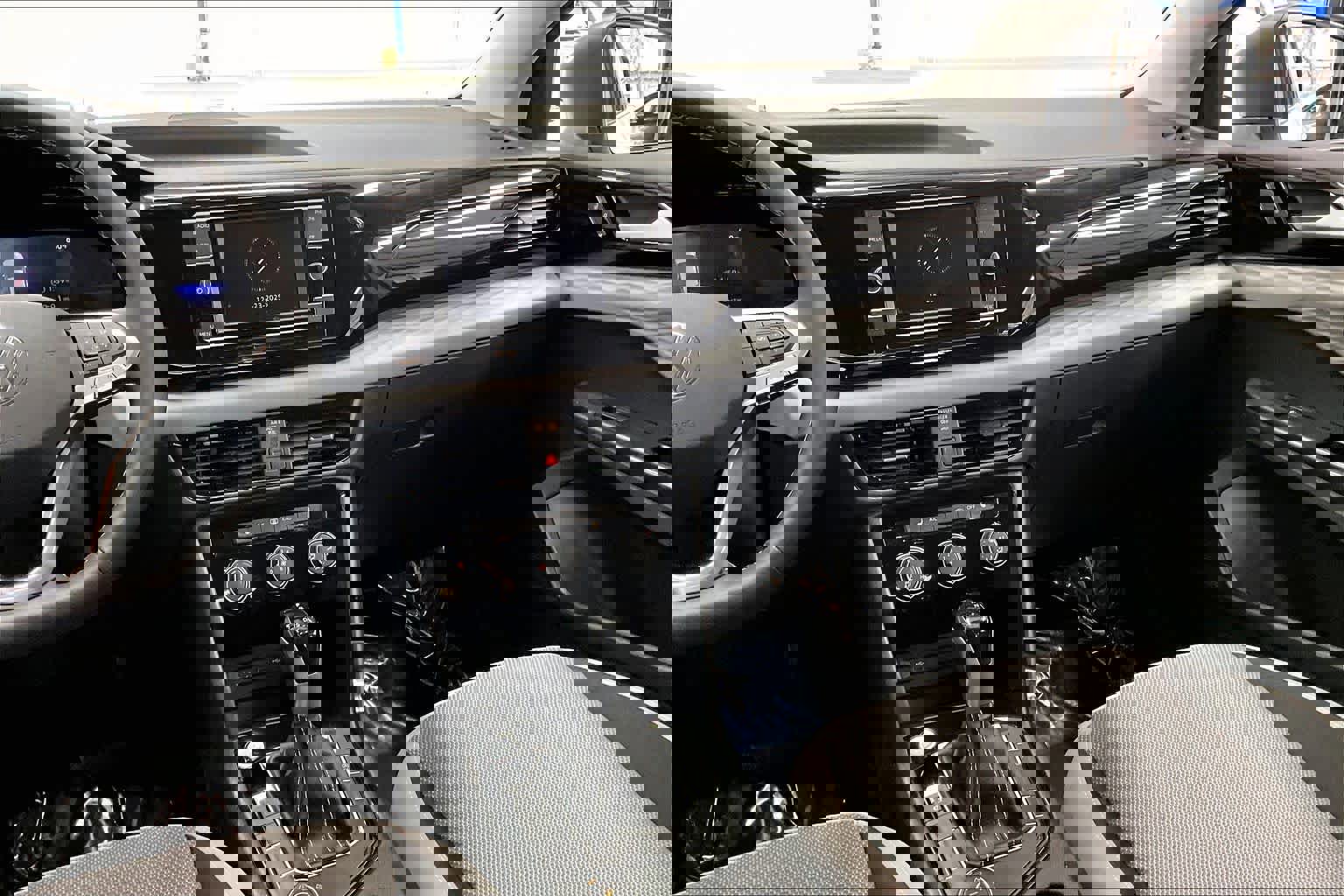 Used 2023 Volkswagen Taos S w/ Driver Assistance Package image 9