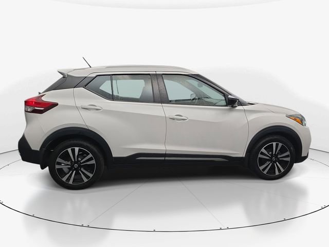 Used 2020 Nissan Kicks SR FWD image 12