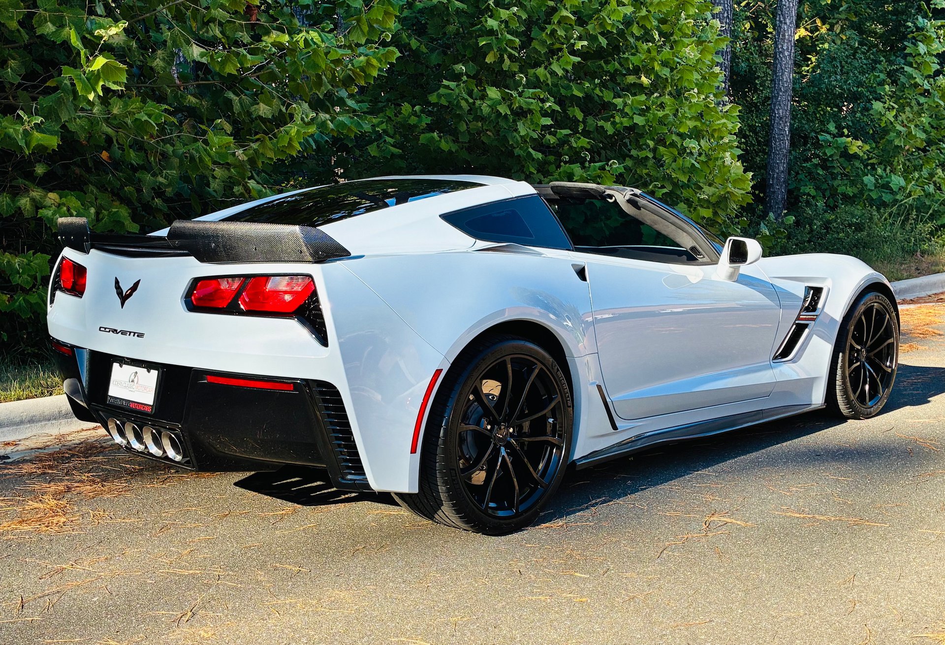 Used 2019 Chevrolet Corvette Grand Sport RWD image 17