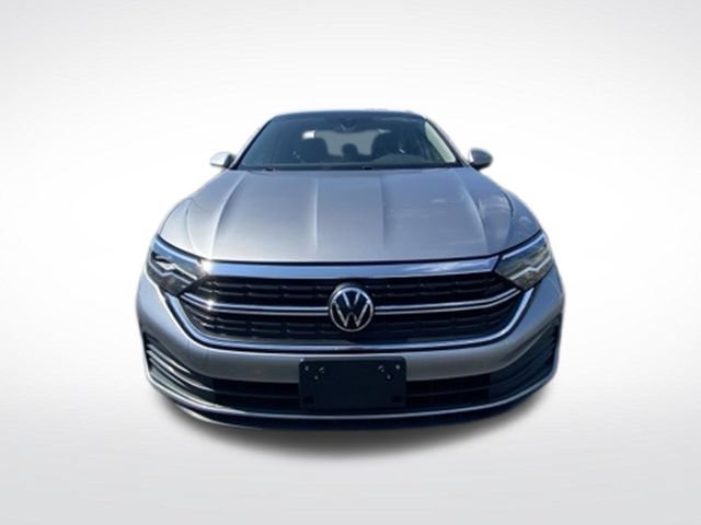 Used 2024 Volkswagen Jetta SE FWD image 11