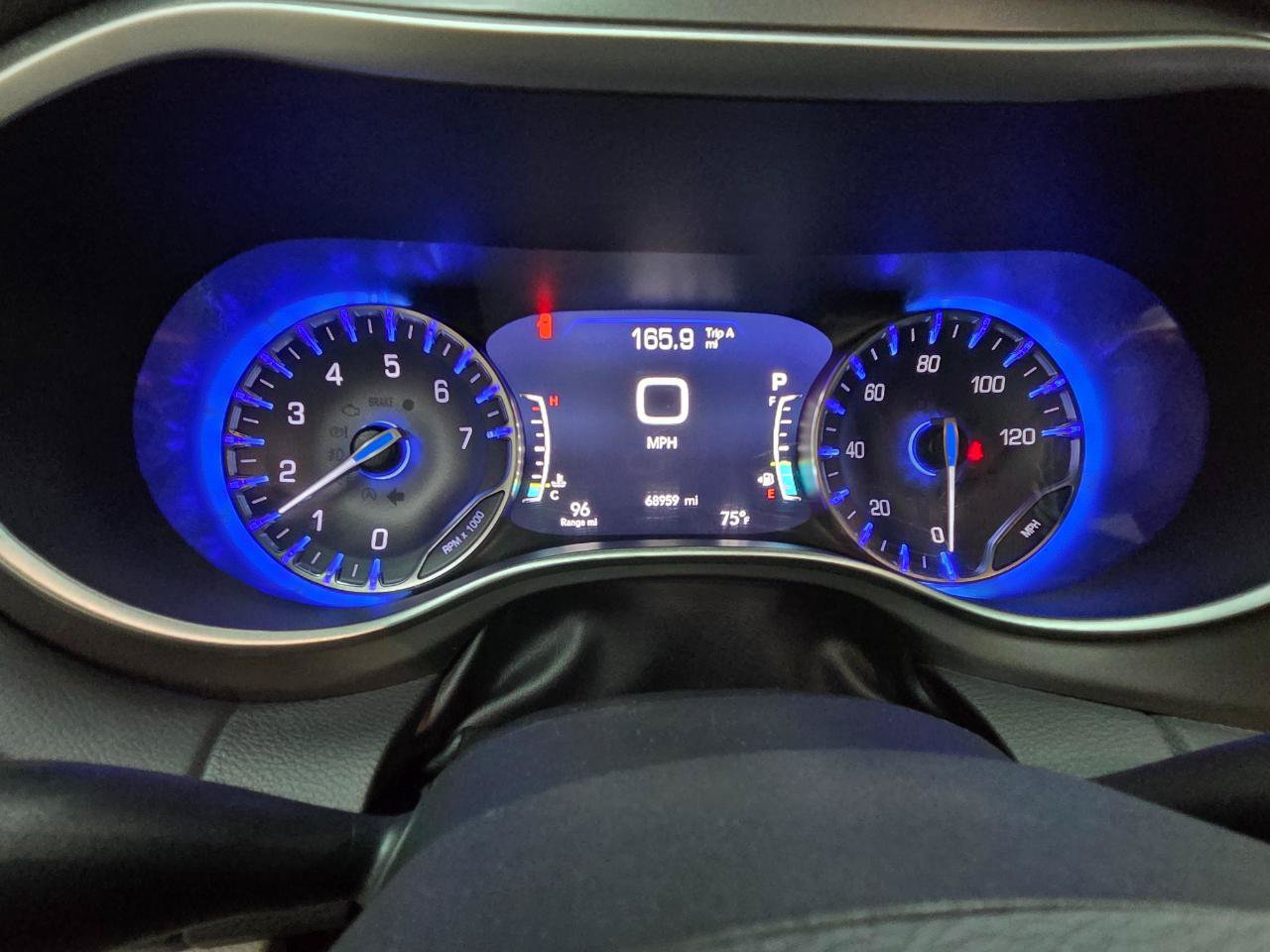 Used 2022 Chrysler Pacifica Touring-L FWD image 29