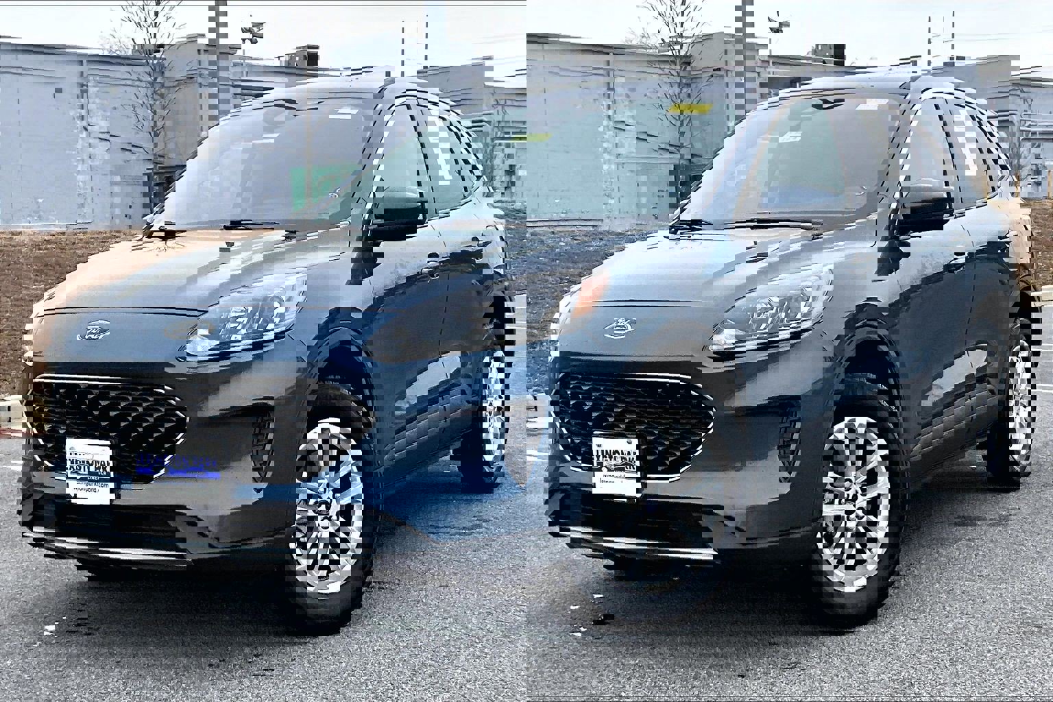 Used 2020 Ford Escape SE image 3