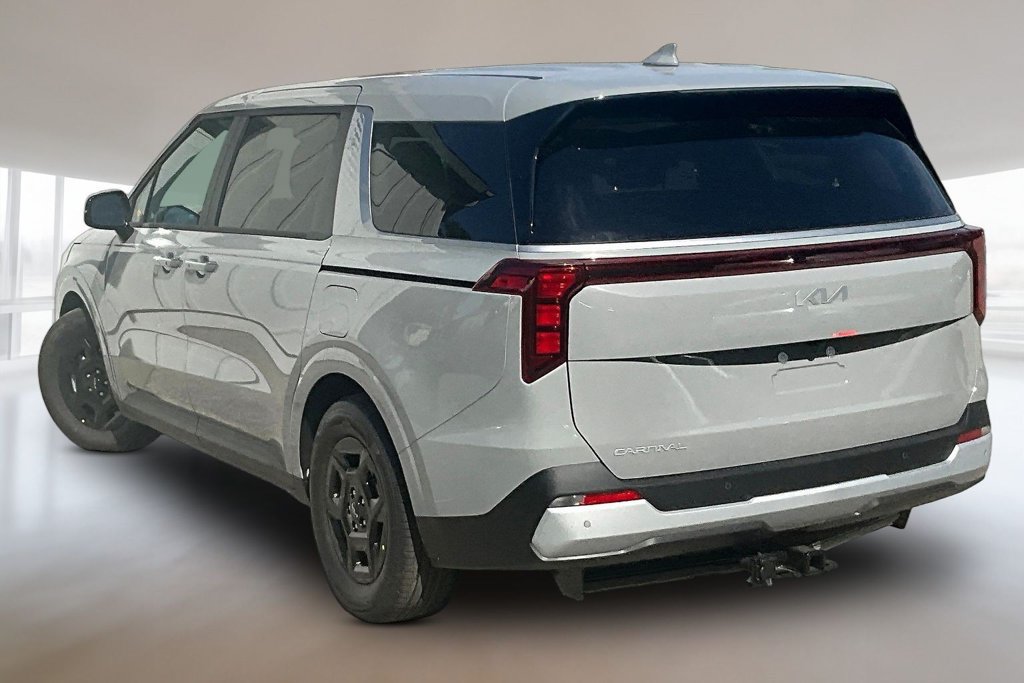 New 2027 Kia Carnival LX FWD image 3