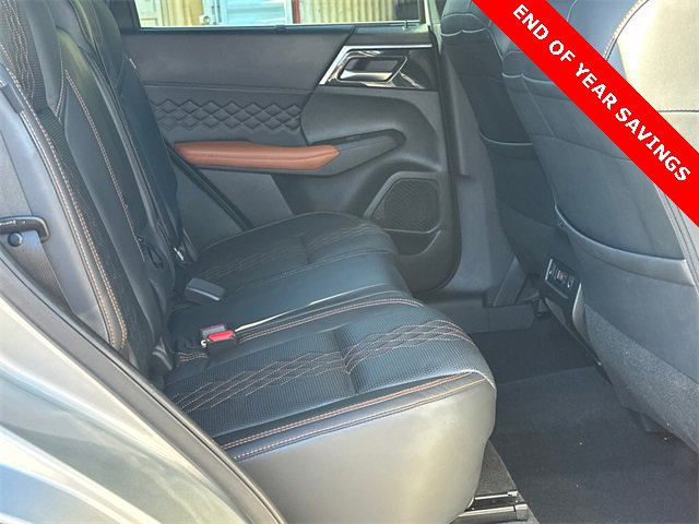 Used 2022 Mitsubishi Outlander SEL image 15