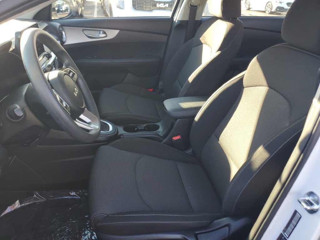Used 2024 Kia Forte LXS FWD image 17