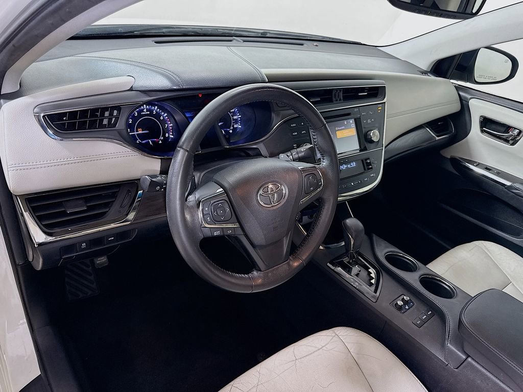 Used 2016 Toyota Avalon XLE Plus image 9