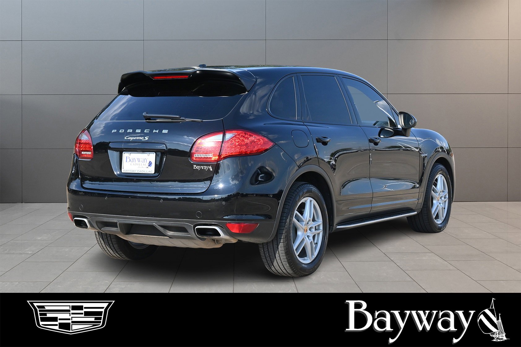 Used 2013 Porsche Cayenne S image 5
