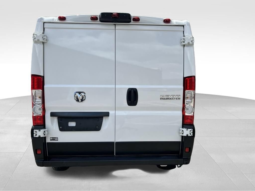 Used 2025 RAM ProMaster 2500 w/ Convenience Group FWD image 4