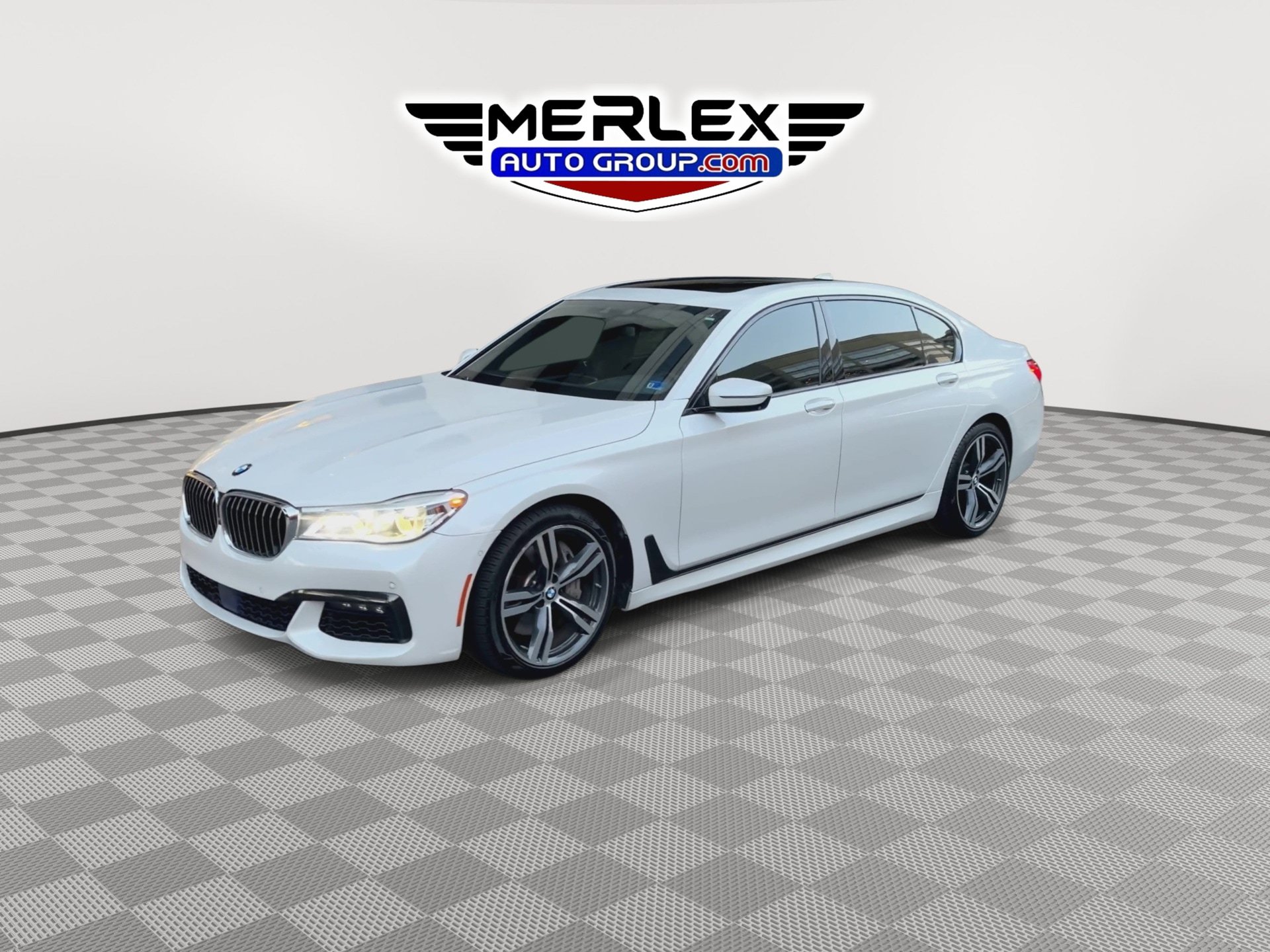 Used 2017 BMW 750i RWD image 4
