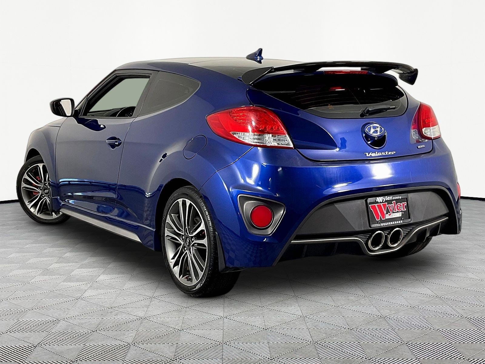 Used 2016 Hyundai Veloster Turbo R-Spec FWD image 4
