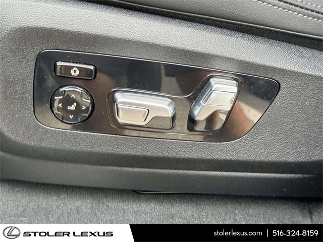 Used 2024 BMW X7 xDrive40i w/ Executive Package image 27