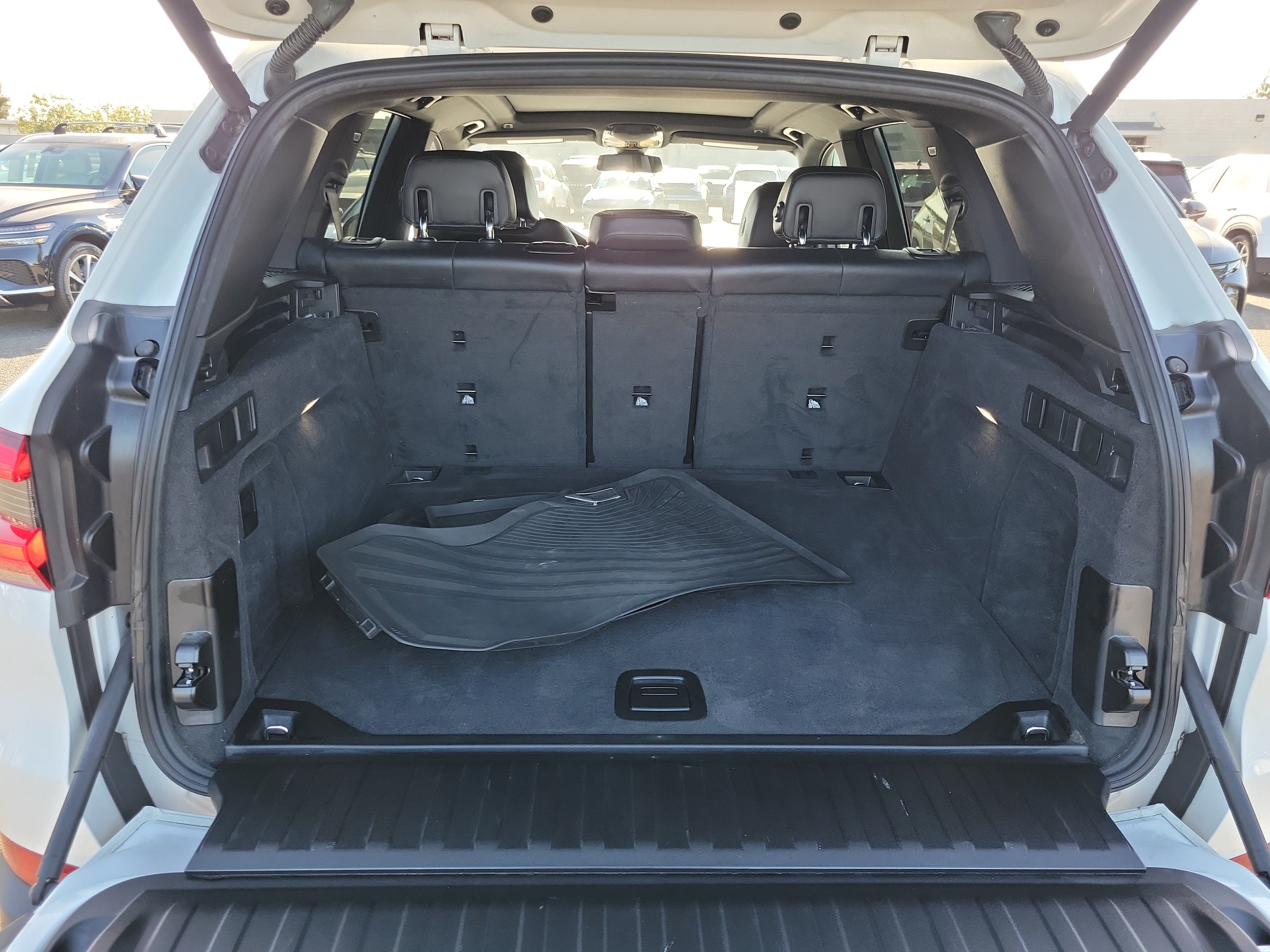 Used 2019 BMW X5 xDrive40i w/ Convenience Package AWD/4WD image 19
