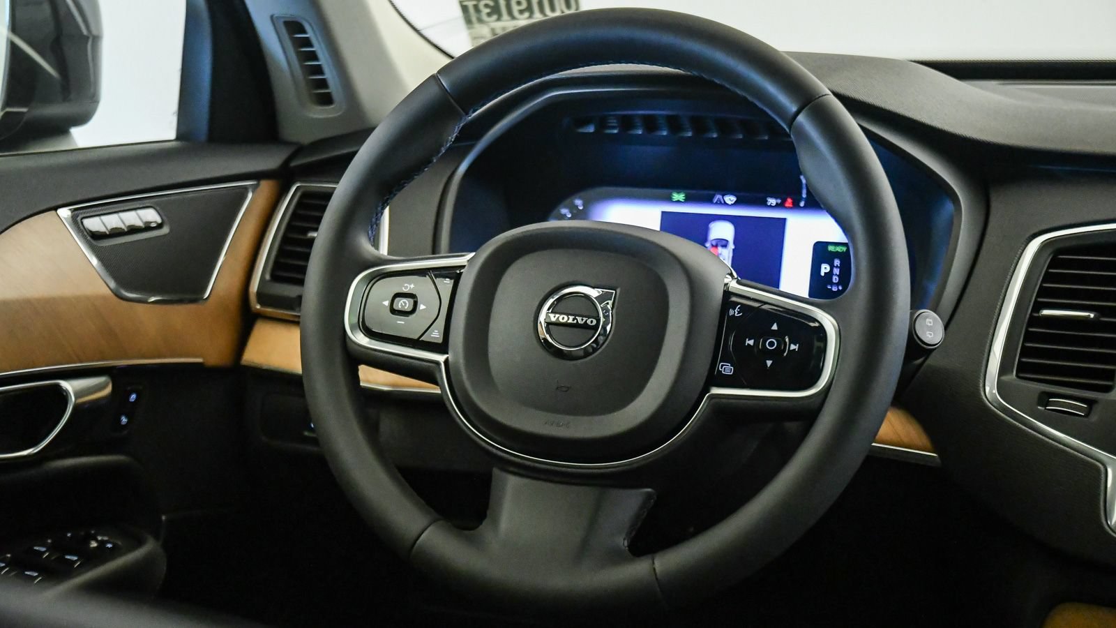 Certified 2023 Volvo XC90 T8 Core w/ Protection Package Premier AWD/4WD image 13