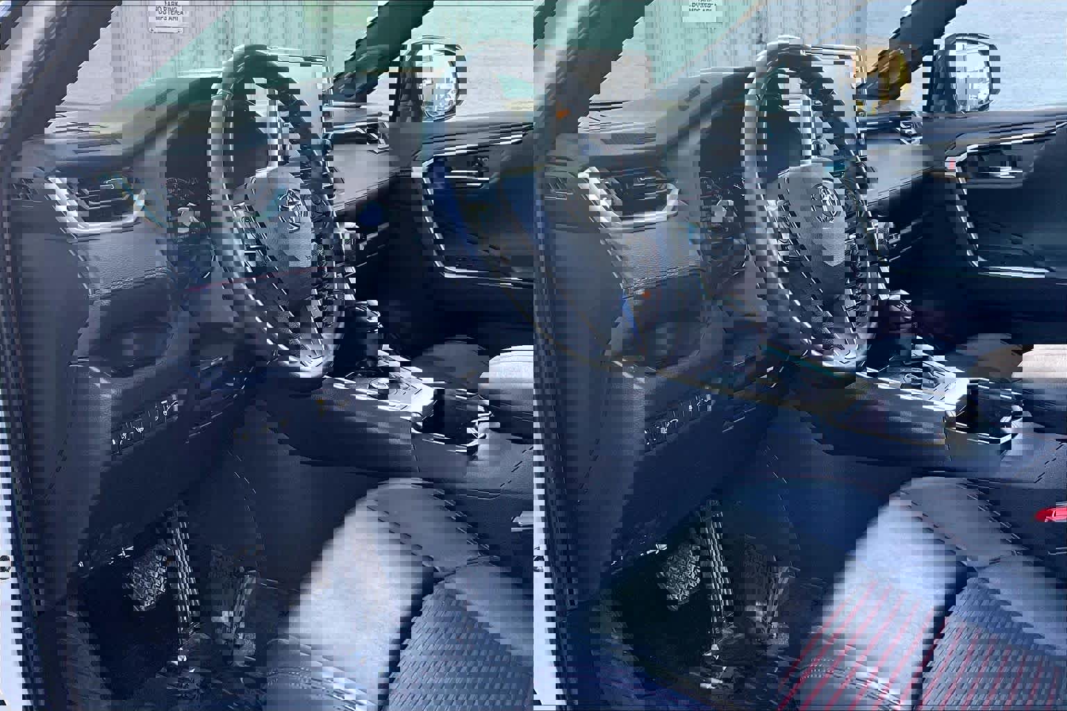 Used 2022 Toyota RAV4 XSE image 15