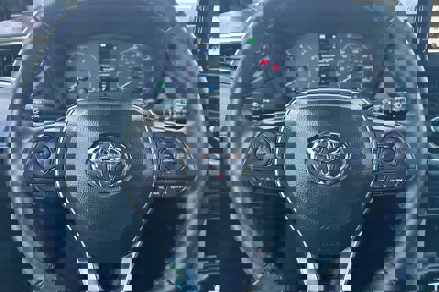 Certified 2024 Toyota Corolla Cross SE w/ Moonroof Package image 29