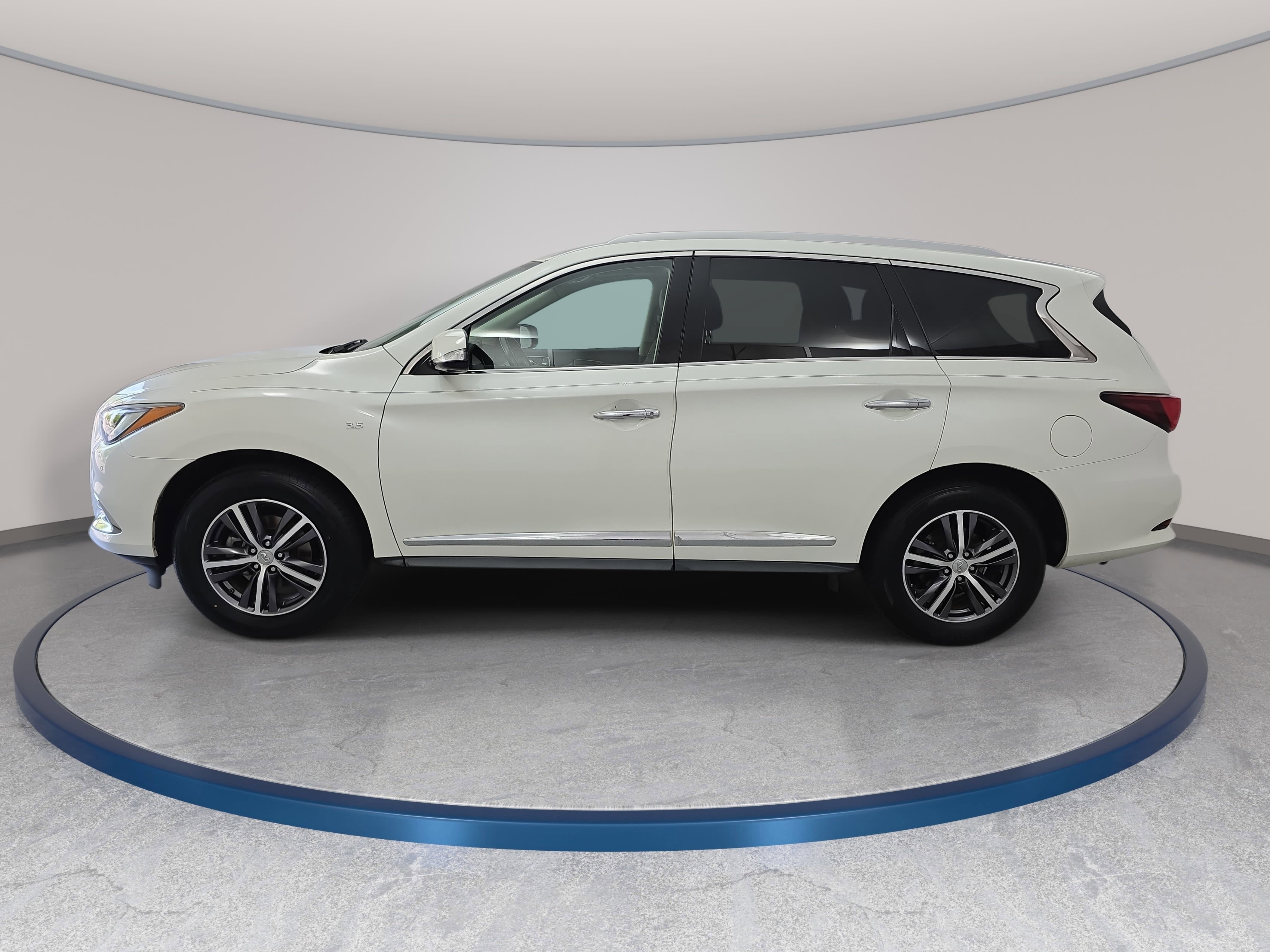 Used 2019 INFINITI QX60 Luxe w/ Essential Package image 8