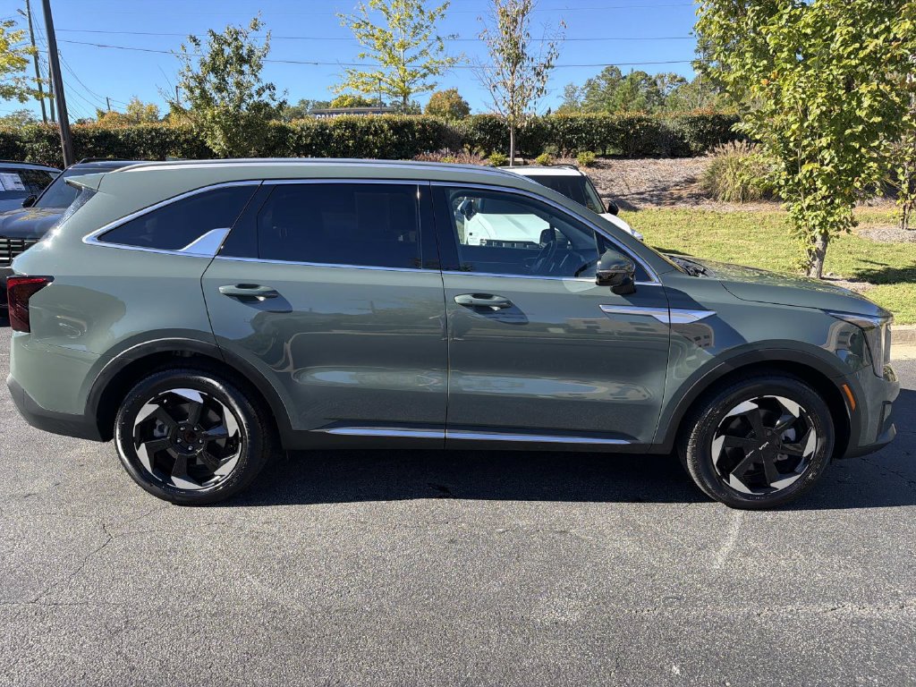 Used 2025 Kia Sorento EX w/ EX Panoramic Sunroof Package FWD image 2