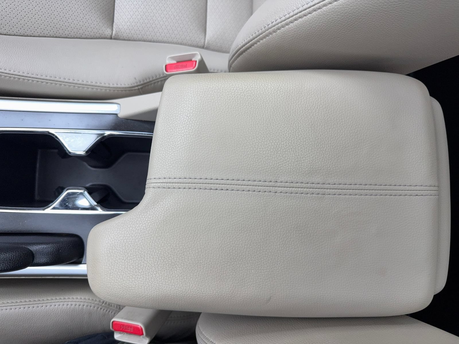 Used 2014 Honda Accord Touring image 32