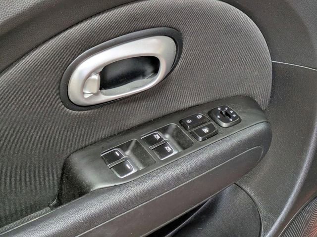 Used 2018 Kia Soul + FWD image 14