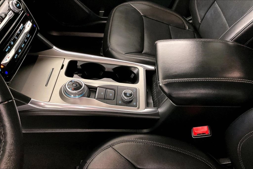 Used 2023 Ford Explorer Limited image 16