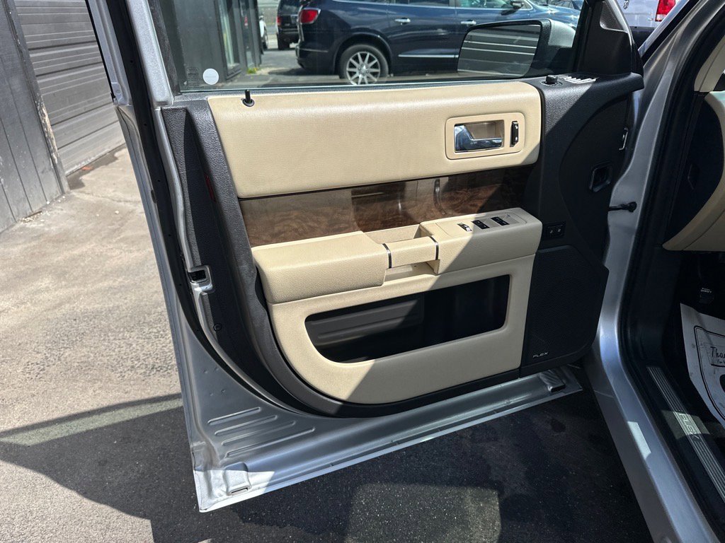 Used 2019 Ford Flex Limited w/ Equipment Group 301A image 17