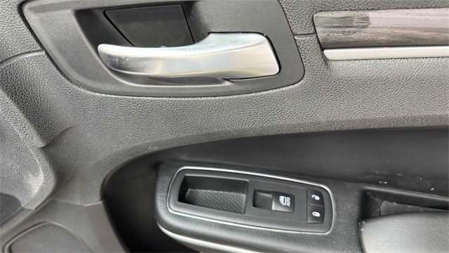 Used 2019 Chrysler 300 Touring w/ Sport Appearance Package image 14