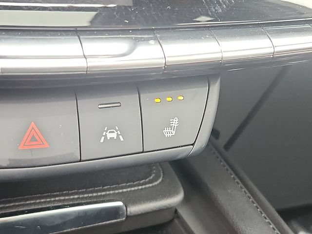 Certified 2024 Cadillac XT4 Sport w/ Technology Package FWD image 24