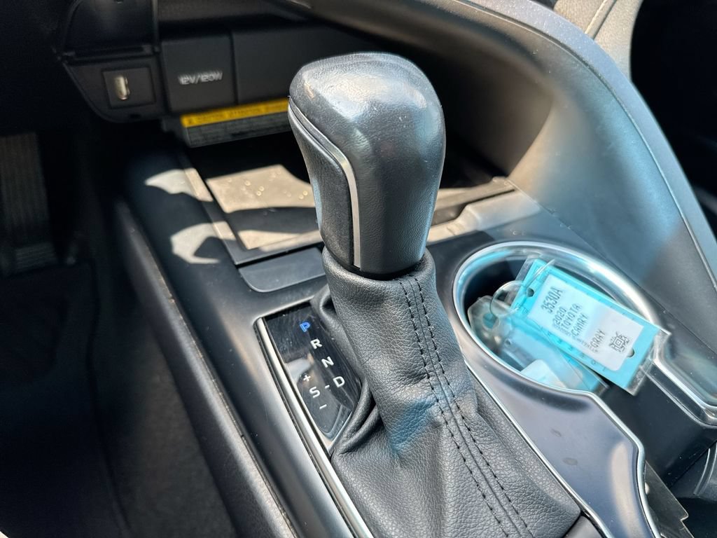 Used 2020 Toyota Camry XSE FWD image 17
