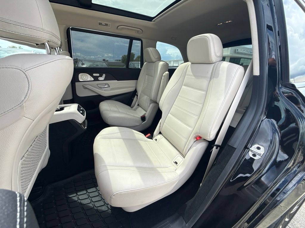 Used 2024 Mercedes-Benz GLS 580 4MATIC image 23