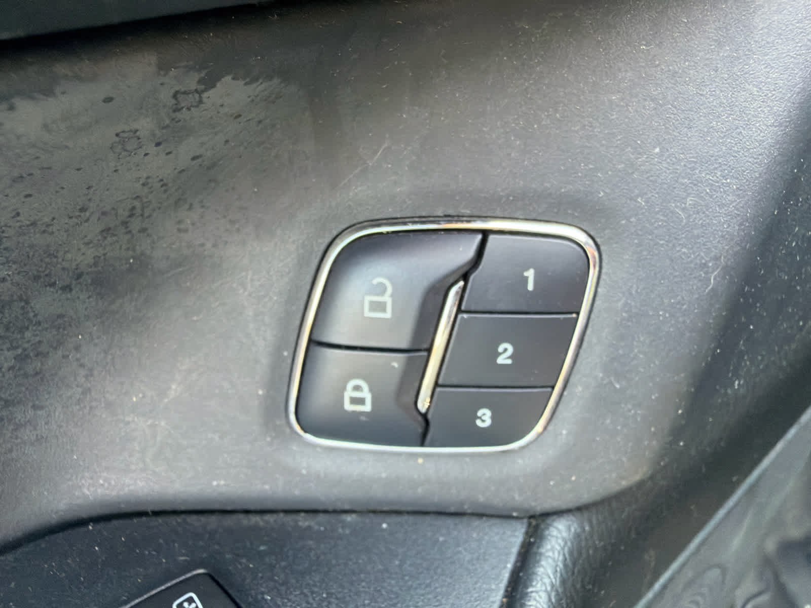Used 2018 Ford Expedition Limited AWD/4WD image 17