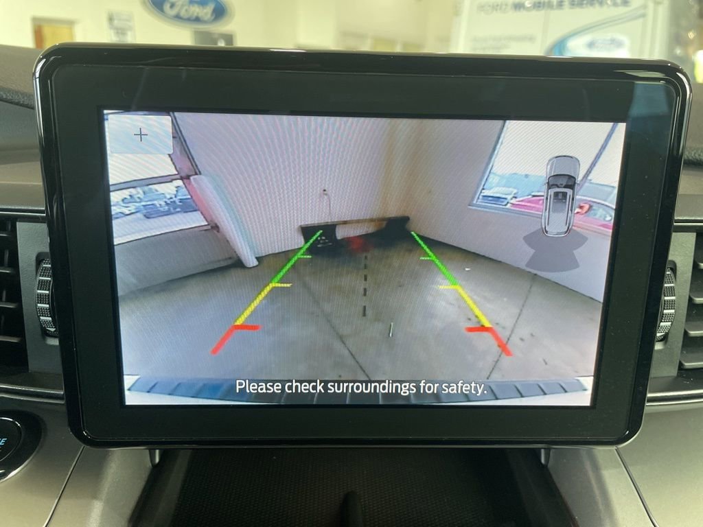Used 2022 Ford Explorer XLT w/ Class IV Trailer Tow Package AWD/4WD image 24