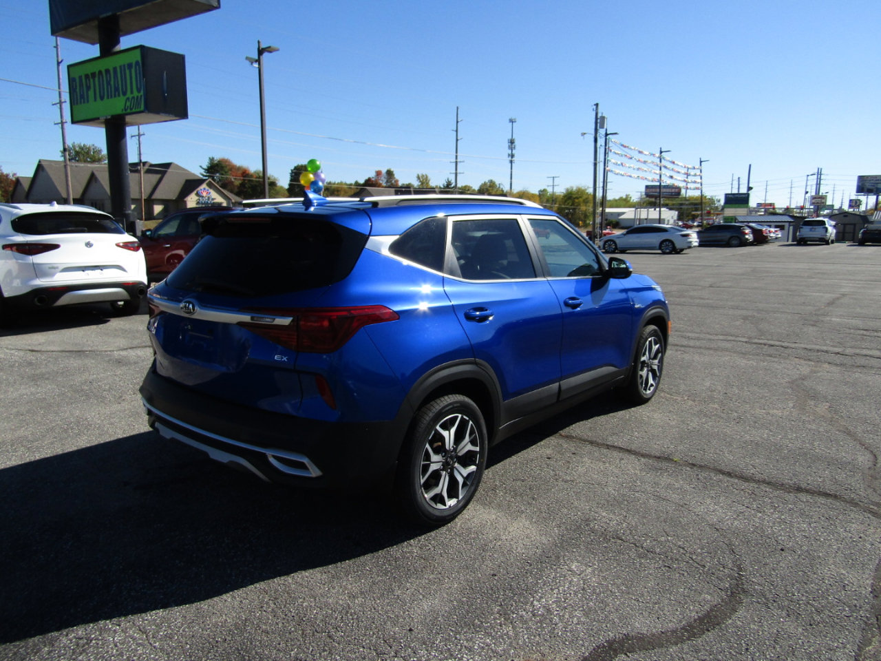 Used 2021 Kia Seltos EX image 7