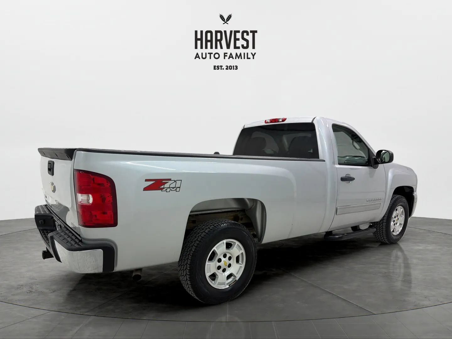 Used 2011 Chevrolet Silverado 1500 LT w/ Interior Plus Package AWD/4WD image 6