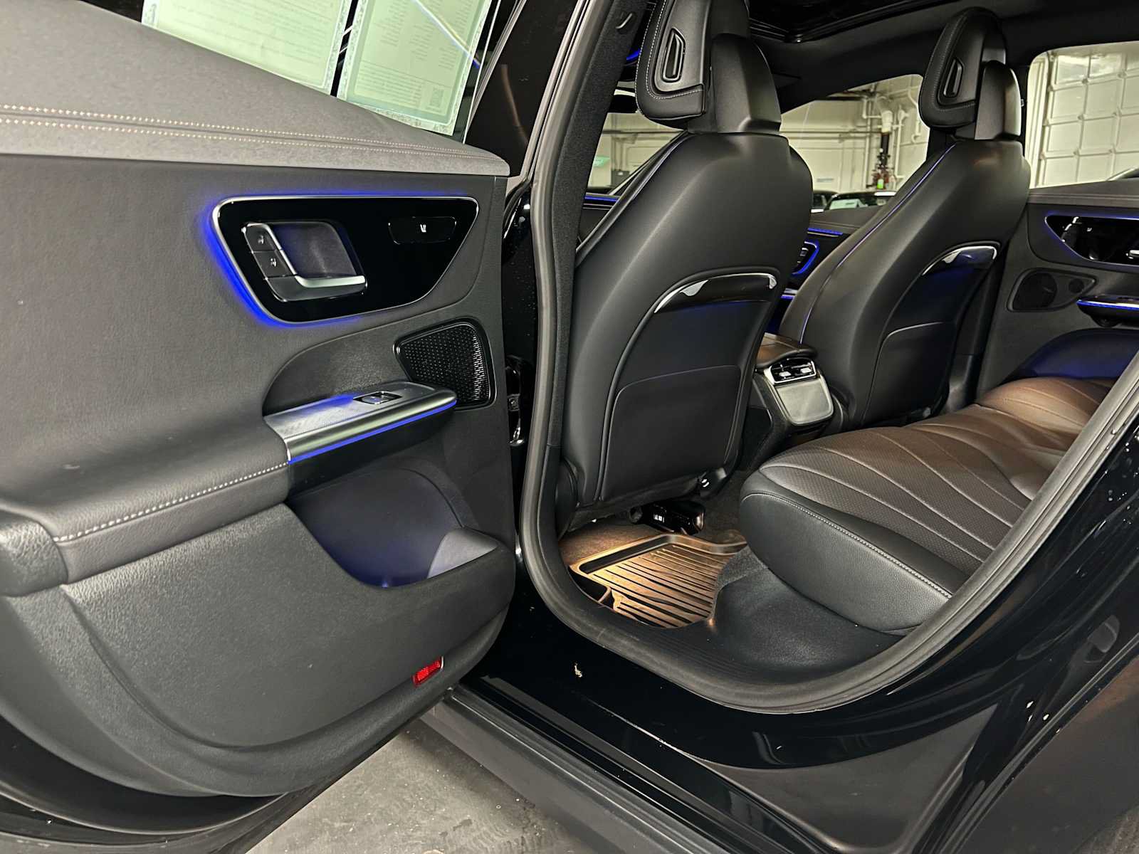 Certified 2026 Mercedes-Benz EQE 320 4MATIC Sedan image 19