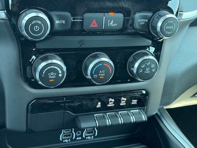 New 2026 RAM 1500 Express AWD/4WD image 19