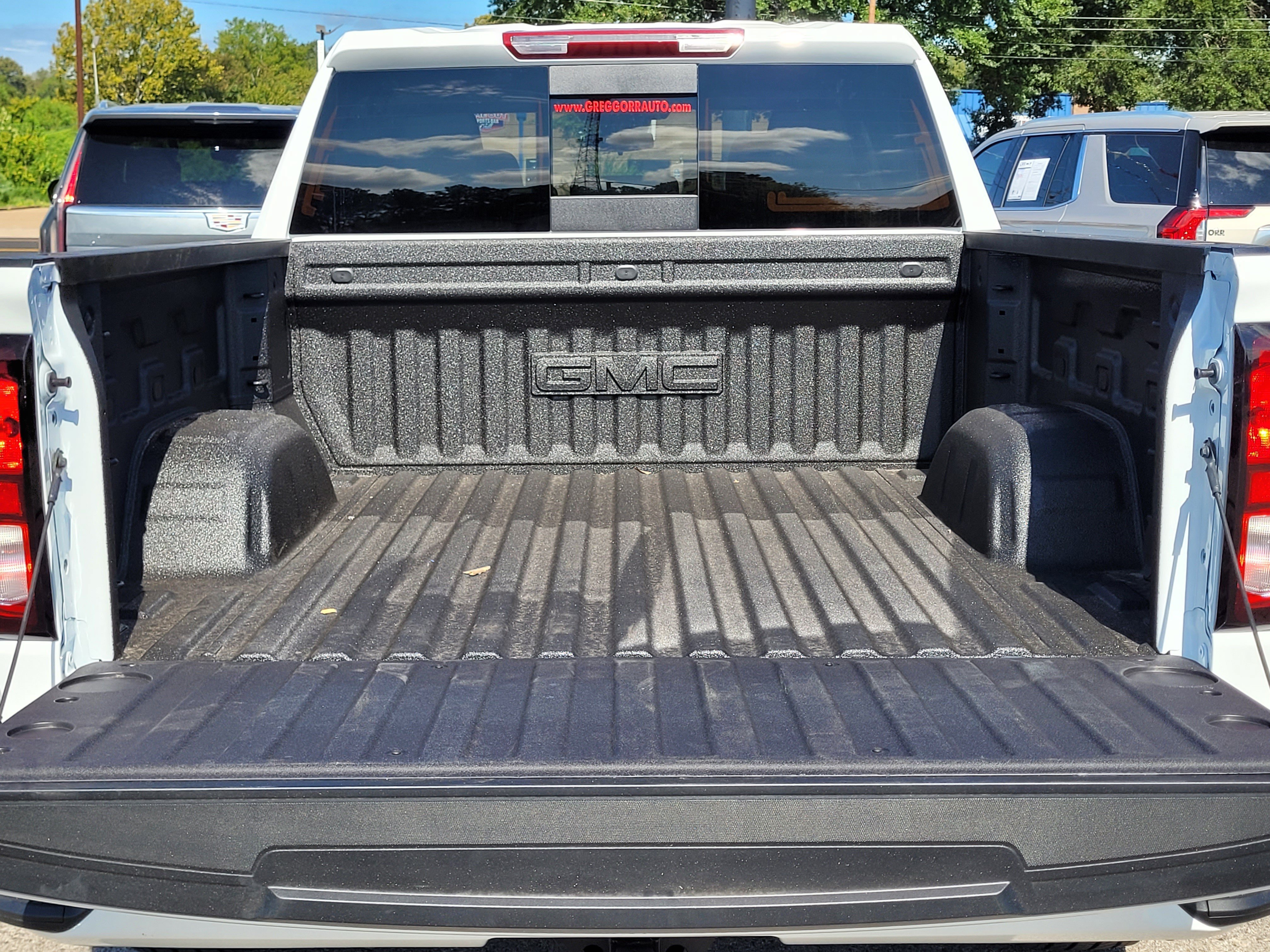 New 2026 GMC Sierra 1500 Elevation w/ Elevation Premium Package AWD/4WD image 9