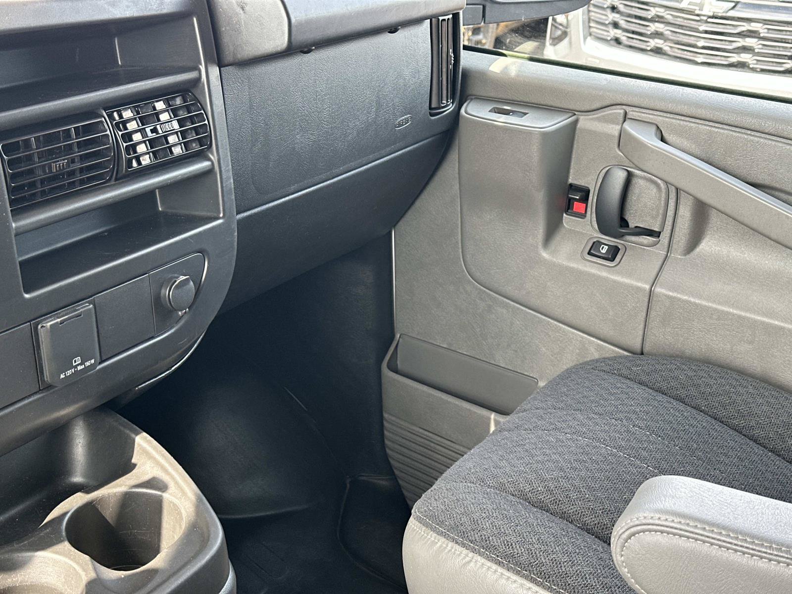 Certified 2025 GMC Savana 2500 w/ Driver Convenience Package RWD image 28
