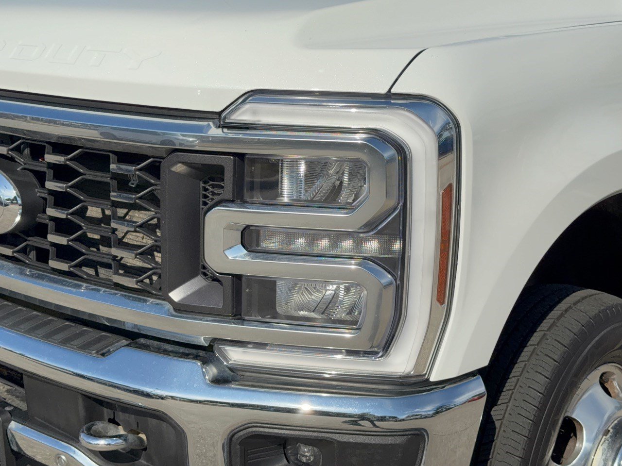 Used 2024 Ford F350 Lariat w/ Lariat Ultimate Package AWD/4WD image 12
