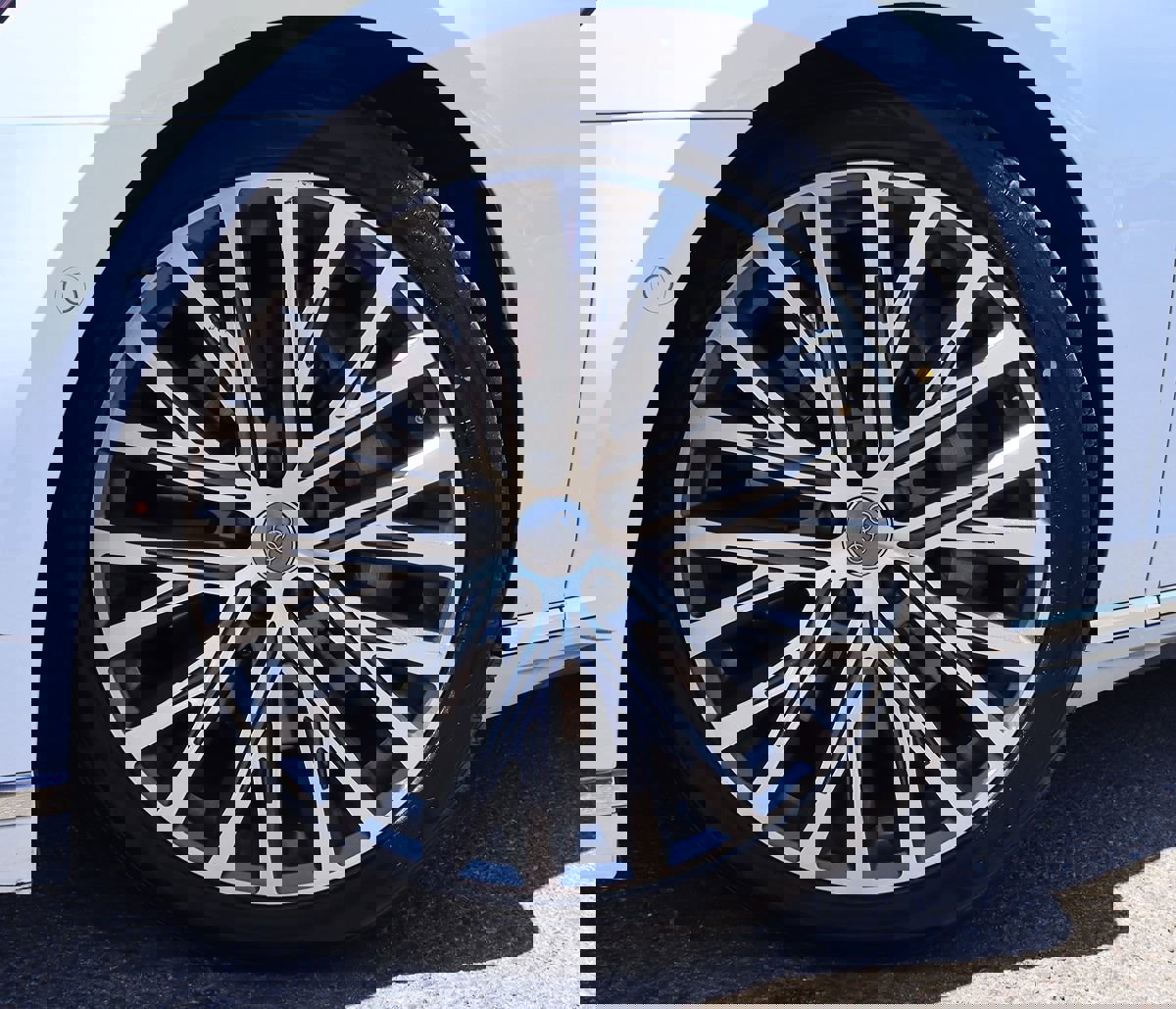 Used 2019 Audi A8 L 3.0T w/ Luxury Package image 5