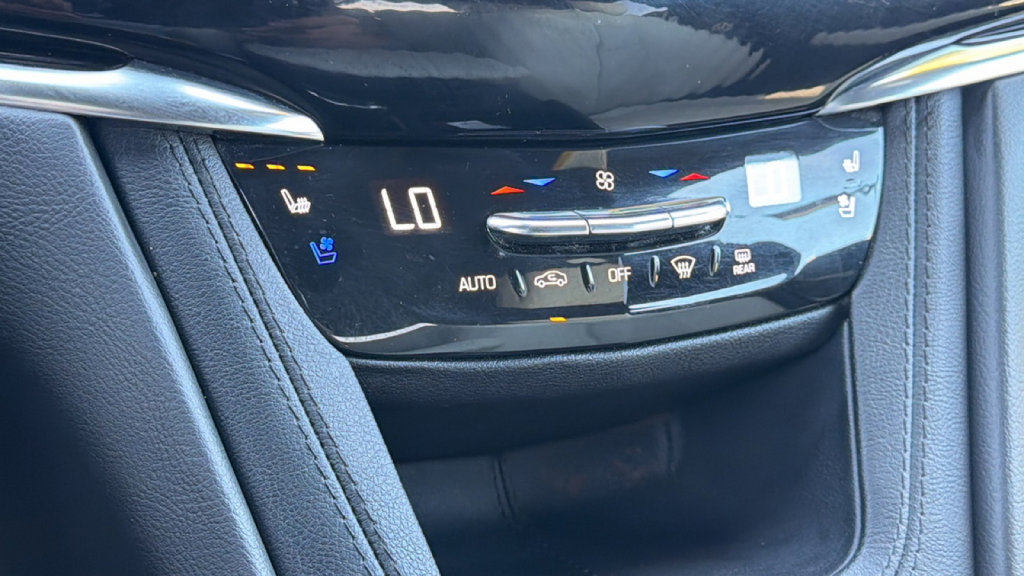 Used 2020 Cadillac XT6 Sport image 14