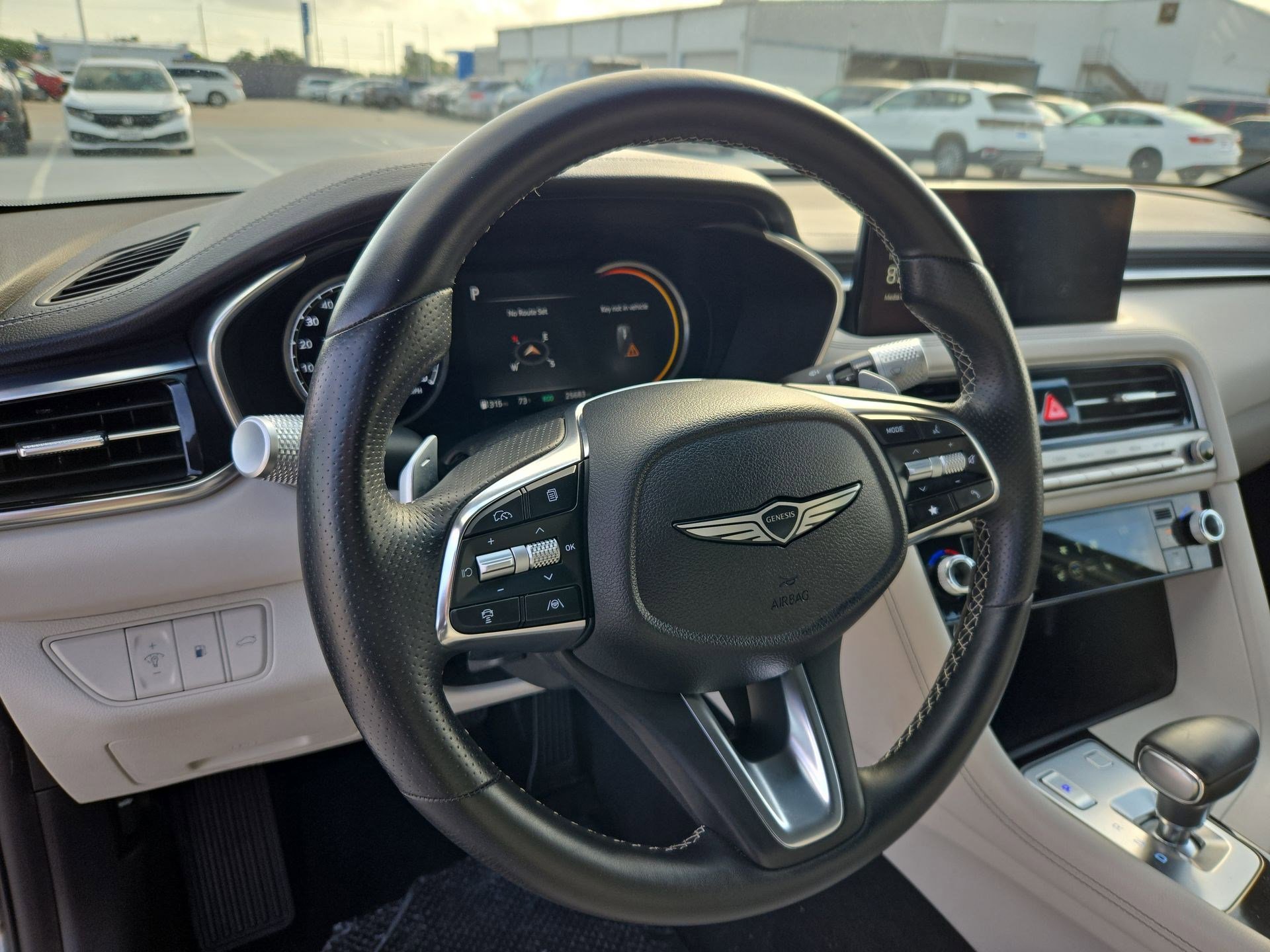 Used 2025 Genesis G70 2.5T image 16